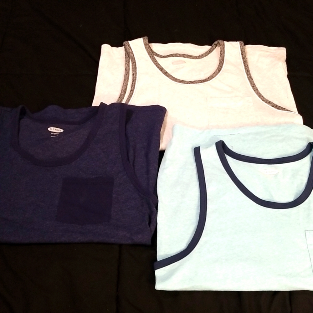 Old navy tank tops lot of 3 size small